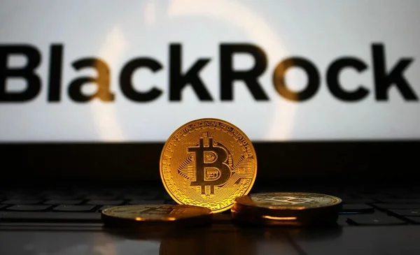 El ETF de bitcoin de BlackRock se convirtió en su fondo más rentable ...